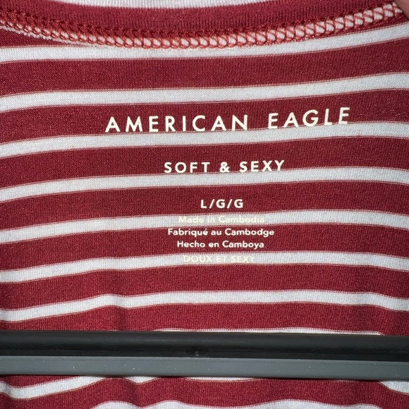 American Eagle Outfitters Soft & Sexy V-neck T-Shirt Women’s Large - Picture 3 of 4